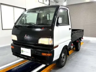 Black 1997 Mitsubishi Minicab Truck, 83,800 miles, 3G83 660 cc, stock KTD-0703 (photo 2)