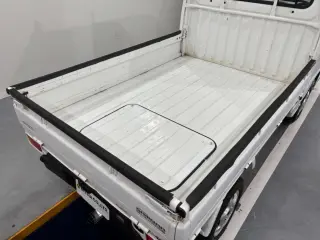 White 1997 Subaru Sambar Truck 4WD kei truck for sale, stock KTD-0710 (photo 5)