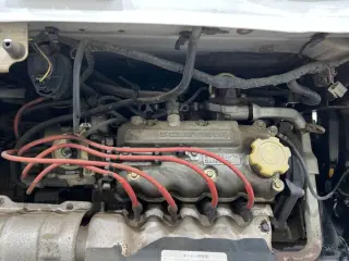 1997 Subaru Sambar Truck — White 4WD Kei Trucks, photo 7 of 26