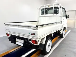 1997 Subaru Sambar Truck — White 4WD Kei Trucks, photo 4 of 25
