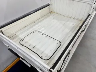 1997 Subaru Sambar Truck — White 4WD Kei Trucks, photo 5 of 25