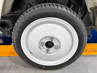 1997 Subaru Sambar Truck — White 4WD Kei Trucks, photo 16 of 25