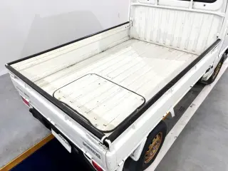 1997 Subaru Sambar Truck — White 4WD Kei Trucks, photo 5 of 25