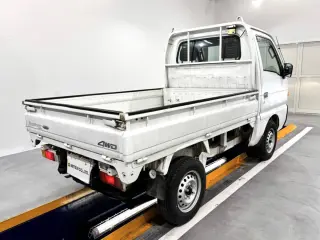 White 1997 Suzuki Carry Dump 4WD kei truck for sale, stock KTD-0718 (photo 9)
