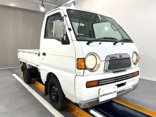 1997 Suzuki Carry Truck — White 2WD Kei Trucks, photo 1 of 23