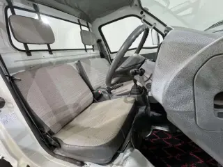 1997 Suzuki Carry Truck — White 2WD Kei Trucks, photo 8 of 23