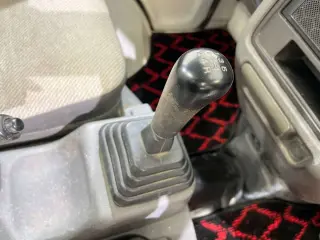 1997 Suzuki Carry Truck — White 2WD Kei Trucks, photo 11 of 23