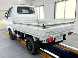 1997 Suzuki Carry Truck — White 2WD Kei Trucks, photo 3 of 23