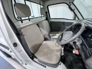 1997 Suzuki Carry Truck — White 2WD Kei Trucks, photo 9 of 24