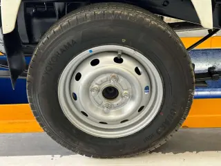 1997 Suzuki Carry Truck — White 4WD Kei Trucks, photo 18 of 27