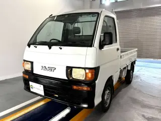 White 1998 Daihatsu Hijet Truck, 47,200 miles, EF 660 cc, stock KTD-0724 (photo 2)