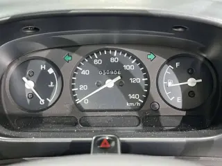 White 1998 Daihatsu Hijet Truck, 5-Speed Manual, imported kei truck, stock KTD-0725 (photo 8)