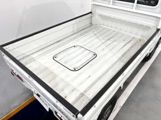 White 1998 Honda Acty Truck 2WD kei truck for sale, stock KTD-0729 (photo 5)