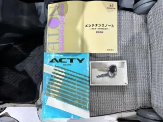 White 1998 Honda Acty Truck 2WD kei truck for sale, stock KTD-0732 (photo 25)