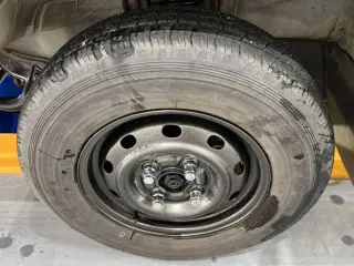 1998 Honda Acty Truck — Green 4WD Kei Trucks, photo 18 of 26