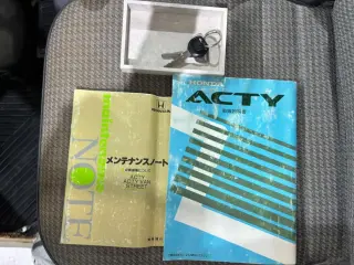 White 1998 Honda Acty Truck 4WD kei truck for sale, stock KTD-0749 (photo 25)