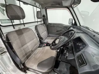 White 1998 Honda Acty Truck 4WD kei truck for sale, stock KTD-0749 (photo 9)