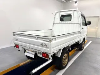 White 1998 Mitsubishi Minicab Truck, 5-Speed Manual, imported kei truck, stock KTD-0754 (photo 4)