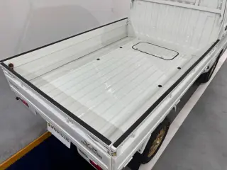 White 1998 Mitsubishi Minicab Truck 4WD kei truck for sale, stock KTD-0754 (photo 5)