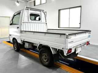 1998 Mitsubishi Minicab Truck — White 4WD Kei Trucks, photo 3 of 25