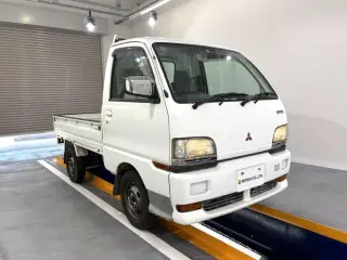1998 Mitsubishi Minicab Truck — White 4WD Kei Trucks, photo 1 of 25