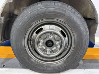 1998 Mitsubishi Minicab Truck — White 4WD Kei Trucks, photo 13 of 25