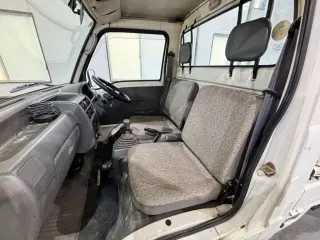 1998 Subaru Sambar Truck — White 4WD Kei Trucks, photo 11 of 27