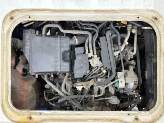 1998 Subaru Sambar Truck — White 4WD Kei Trucks, photo 8 of 25