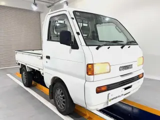 White 1998 Suzuki Carry Truck 4WD kei truck for sale, stock KTD-0770 (photo 1)