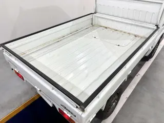 1998 Suzuki Carry Truck — White 4WD Kei Trucks, photo 5 of 27