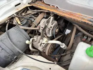 1998 Suzuki Carry Truck — White 4WD Kei Trucks, photo 7 of 27