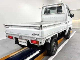 1998 Suzuki Carry Truck — White 4WD Kei Trucks, photo 4 of 26
