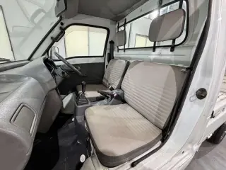 1998 Suzuki Carry Truck — White 4WD Kei Trucks, photo 10 of 26
