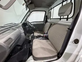 White 1998 Suzuki Carry Truck 4WD kei truck for sale, stock KTD-0775 (photo 9)