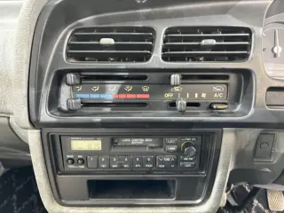 1998 Suzuki Carry Truck — White 4WD Kei Trucks, photo 11 of 26