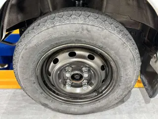 1998 Suzuki Carry Truck — White 4WD Kei Trucks, photo 18 of 26