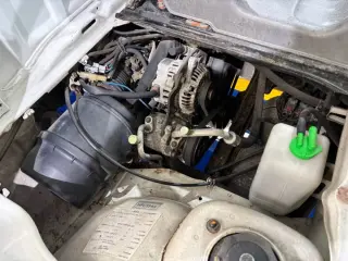 1998 Suzuki Carry Truck — White 4WD Kei Trucks, photo 7 of 26