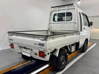 1999 Daihatsu Hijet Truck Jumbo — White 2WD Kei Trucks, photo 4 of 26