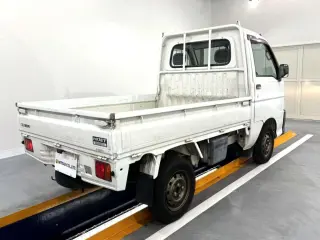 1999 Daihatsu Hijet Truck — White 2WD Kei Trucks, photo 4 of 23