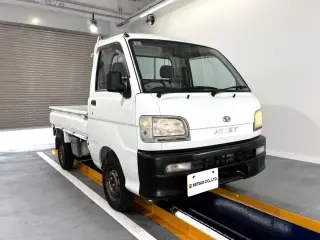 1999 Daihatsu Hijet Truck — White 2WD Kei Trucks, photo 1 of 23