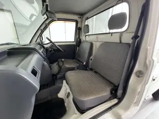 1999 Daihatsu Hijet Truck — White 2WD Kei Trucks, photo 10 of 23