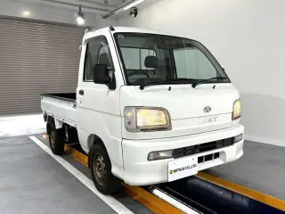 1999 Daihatsu Hijet Truck — White 2WD Kei Trucks, photo 1 of 24