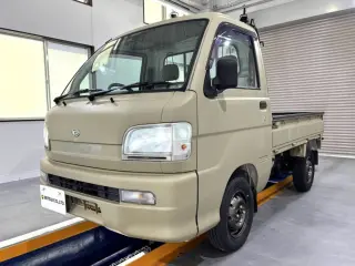 1999 Daihatsu Hijet Truck — Beige 2WD Kei Trucks, photo 2 of 24