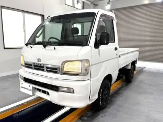 1999 Daihatsu Hijet Truck — White 4WD Kei Trucks, photo 2 of 26
