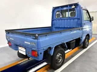 1999 Daihatsu Hijet Truck — Blue 4WD Kei Trucks, photo 4 of 26