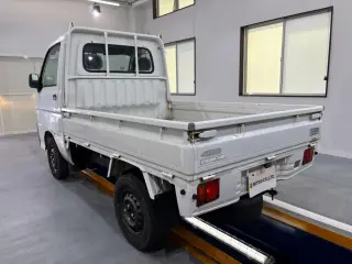 1999 Daihatsu Hijet Truck — White 4WD Kei Trucks, photo 3 of 23