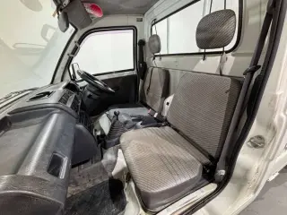 1999 Daihatsu Hijet Truck — White 4WD Kei Trucks, photo 10 of 25