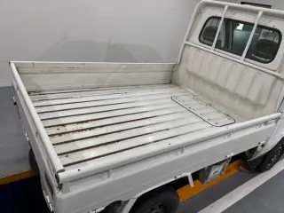 1999 Daihatsu Hijet Truck — White 4WD Kei Trucks, photo 5 of 25