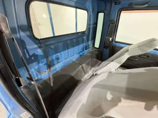 1999 Daihatsu Hijet Truck — Blue 4WD Kei Trucks, photo 10 of 27