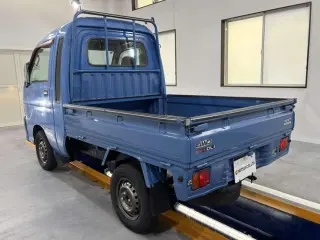 1999 Daihatsu Hijet Truck — Blue 4WD Kei Trucks, photo 3 of 27